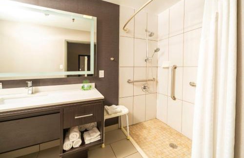 Jeffersontown Hotel | Holiday Inn Louisville East - Hurstbourne by IHG