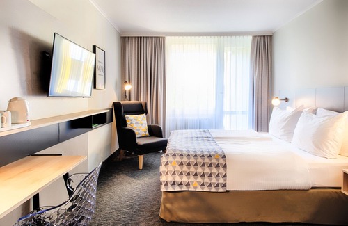 Obersendling Hotel | Holiday Inn Munich - South by IHG