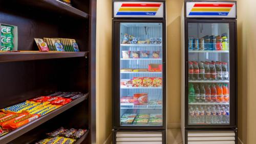Central Oklahoma City Hotel | Holiday Inn Oklahoma City Airport by IHG