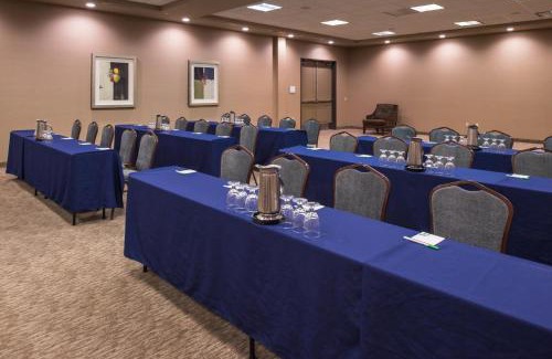Ontario Hotel | Holiday Inn Ontario Airport - California by IHG