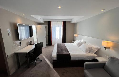 Auteuil Hotel | Holiday Inn Paris-Auteuil by IHG