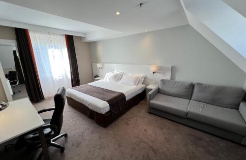 Auteuil Hotel | Holiday Inn Paris-Auteuil by IHG