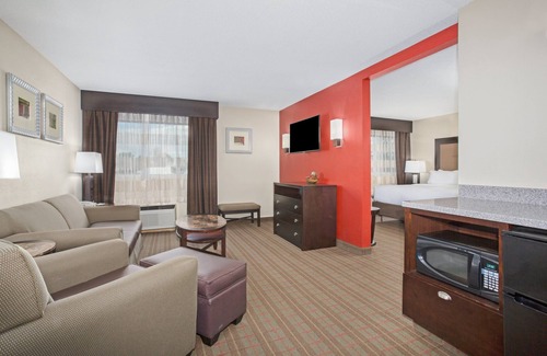 Riverton Hotel | Holiday Inn Riverton by IHG