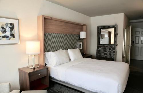Salem Hotel | Holiday Inn Salem by IHG