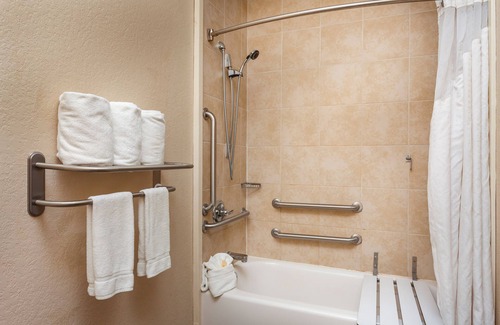 West San Antonio Hotel | Holiday Inn San Antonio Seaworld by IHG