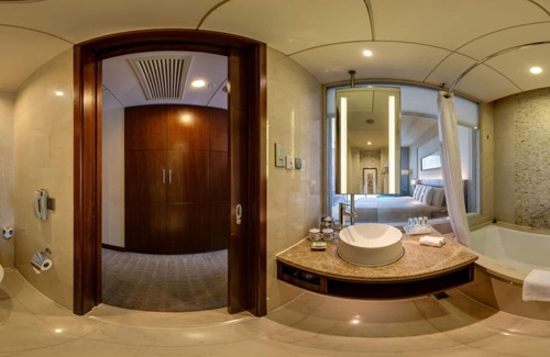 Pudong Hotel | Holiday Inn Shanghai Pudong Kangqiao by IHG