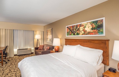 Stevens Point Hotel | Holiday Inn Stevens Point - Convention Ctr by IHG