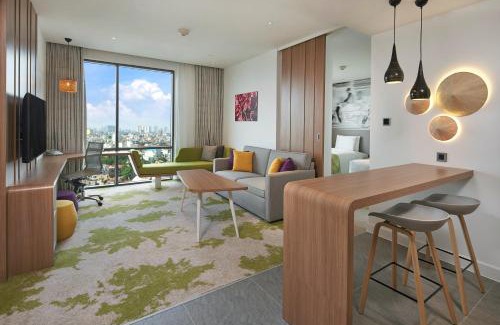 Tan Binh Hotel | Holiday Inn & Suites Saigon Airport by IHG