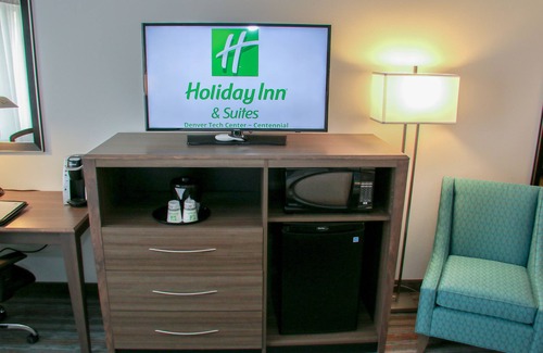 Centennial Hotel | Holiday Inn & Suites Denver Tech Center-Centennial by IHG