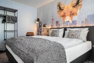 Bahnhofsviertel Hotel | Holiday Inn - the niu, Charly Frankfurt City by IHG