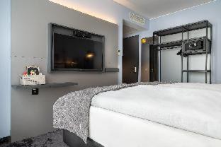 Bahnhofsviertel Hotel | Holiday Inn - the niu, Charly Frankfurt City by IHG