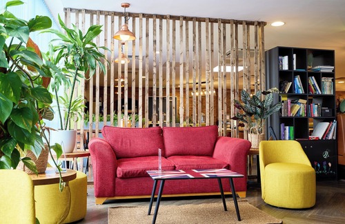 Cheetham Hill Hotel | Holiday Inn - the niu, Loom Manchester North by IHG