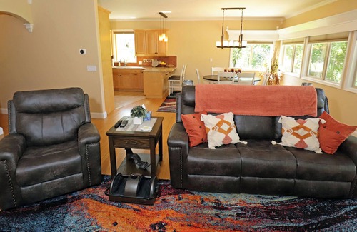 Eureka Springs House | Holiday Island Retreat