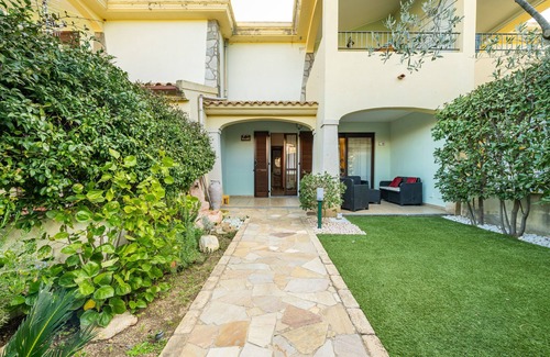 Castiadas House | Holiday Home 'Casa Roberta' with Mountain View, Wi-Fi and Air Conditioning