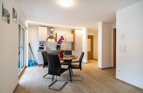 Resia Apartment | Holiday Apartment "Lamm 1" with Mountain View, Balcony & Wi-Fi