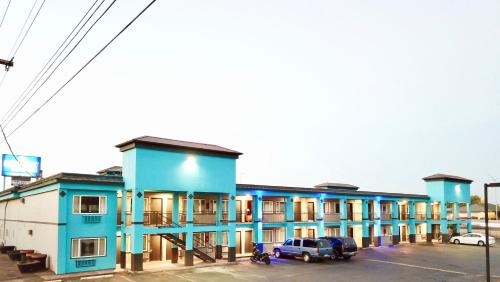 Salem Hotel | Holiday Lodge - Salem,OR