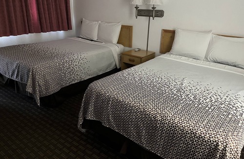 Elko Hotel | Holiday Motel