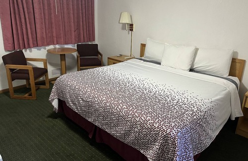 Elko Hotel | Holiday Motel