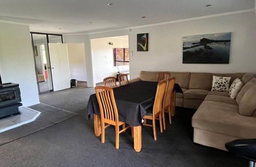 Takaka House | Holiday on Park Avenue