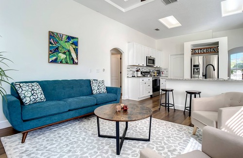 Deltona Lakes House | Holiday Ready Beautiful & Cozy - Heated Pool Home!