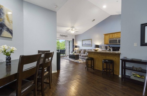 Branson Condo | Holiday Ridge Retreat Duo | Holiday Hills Branson | Golf Resort | Outdoor Pools