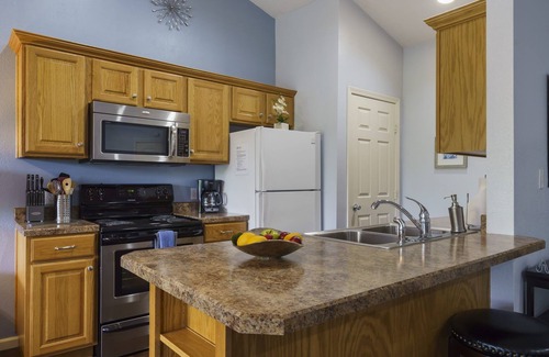 Branson Condo | Holiday Ridge Retreat Duo | Holiday Hills Branson | Golf Resort | Outdoor Pools