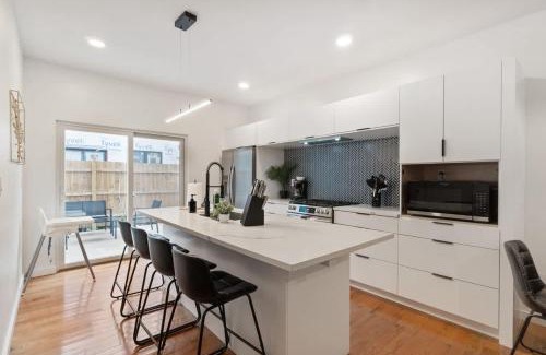 Central Northside House | Holiday Special 2 Houses Duplex Rental with 6 bdrms