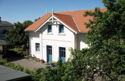 Alt Gaarz Apartment | Holiday with the fisherman! In just a minute on the beach!