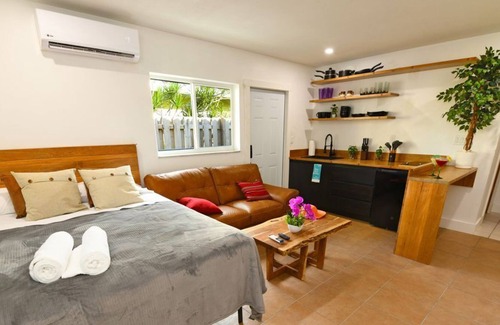 Coral Ridge Isles House | Holidays Sale | 20-40% discounts | Private Pool | Beach 4min | Foosball