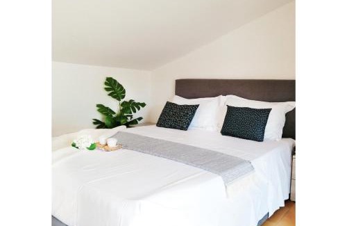 Alba Adriatica Apartment | Holihome Gorycia House FRN