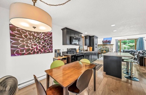 Ellicottville House | Holimont Townhouse 1/2 mile to village