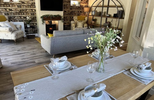 Acomb Cabin | Hollicarrs - Kingfisher Lodge