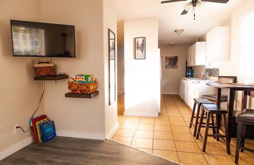 Regional District of Nanaimo House | Hollies Hideaway