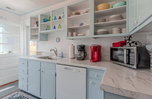 Cape May House | Holly Cottage at Shunpike Pond