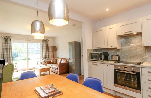 West Laroch Cottage | HOLLY COTTAGE, family friendly, with open fire in Ballachulish
