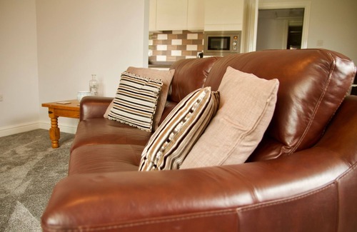 Burgh le Marsh Cottage | Holly Cottage - The Chestnuts Holiday Cottages