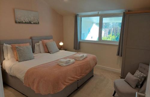 Liverton House | Holly
