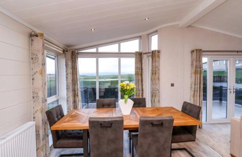 Briggswath House | Holly Lodge