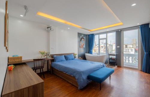 Old Quarter Apartment | Holly's Elegance Retreat with bathtub in Old Quarter