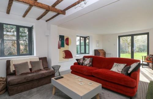 Mouldsworth House | Holly Tree Cottage
