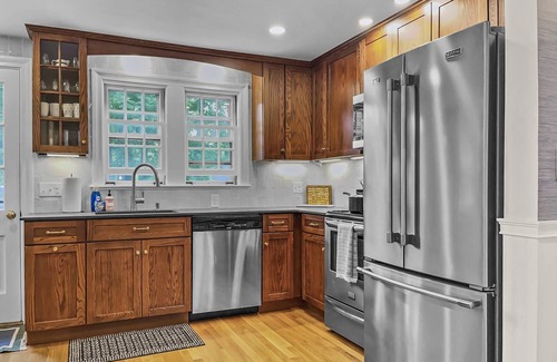 Marblehead House | Hollyhock House: Private Pool Open!, Fenced Yard, Grill, Walk to Pond & Ocean, Smart TVs, Fast WiFi