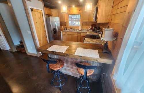 Heber Springs Cabin | Hollyn's House: 2 BR, 1 BA in Heber Springs, Sleeps 4