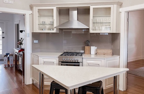 Mount Gambier House | Holly’s Retreat PET FRIENDLY