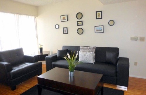 East Hollywood Apartment | Hollywood Diamond - Silver Lake