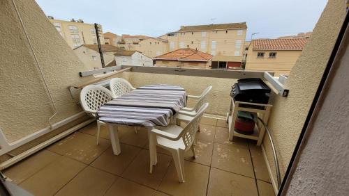 Valras-Plage Apartment | Hollywood E24 - T2 avec terrasse à 2 minutes de la plage