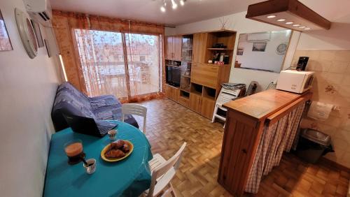Valras-Plage Apartment | Hollywood E24 - T2 avec terrasse à 2 minutes de la plage