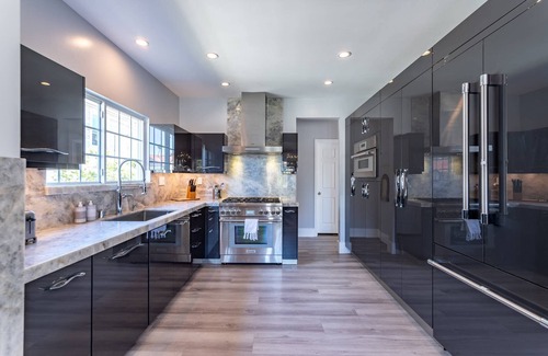 Wilshire House | Hollywood Flash Sale Now 25% Off
