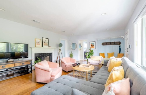 North Hollywood House | Hollywood Garden/Mid-Century Home close to Universal Studios