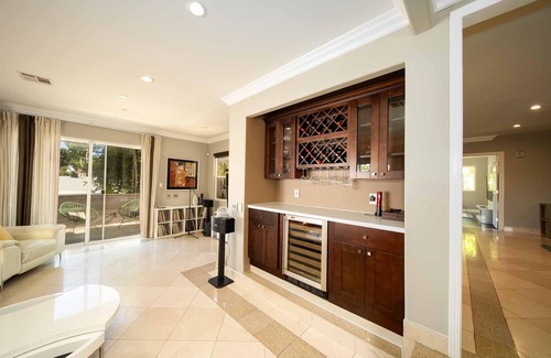 Studio City House | Hollywood Hideaway 3Bed 4Bath-1 Mi From Universal