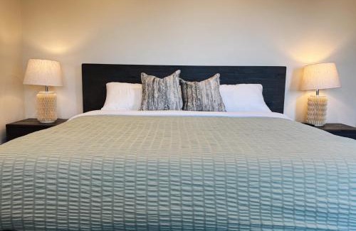 Hollywood Hills West House | Hollywood Hills Haven-Guest House